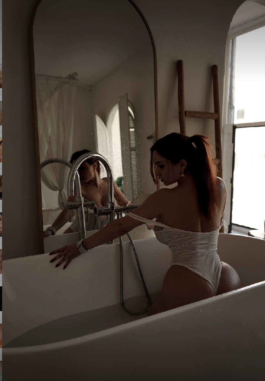 A playful frame from Miranda Faith nude — online in Guntur