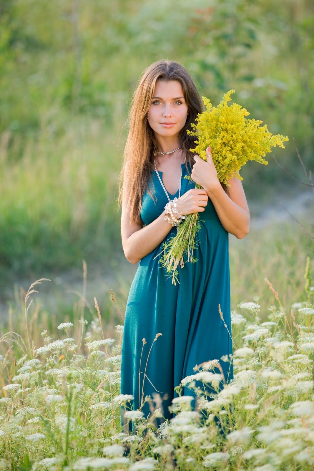 Slavic women in Guntur