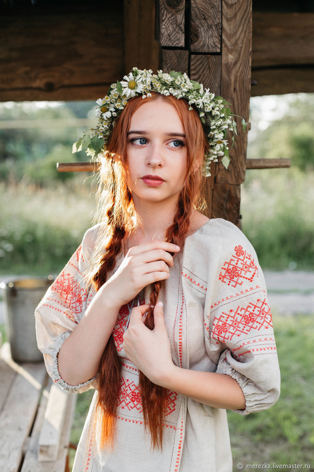 Girls in Slavic costumes in Guntur